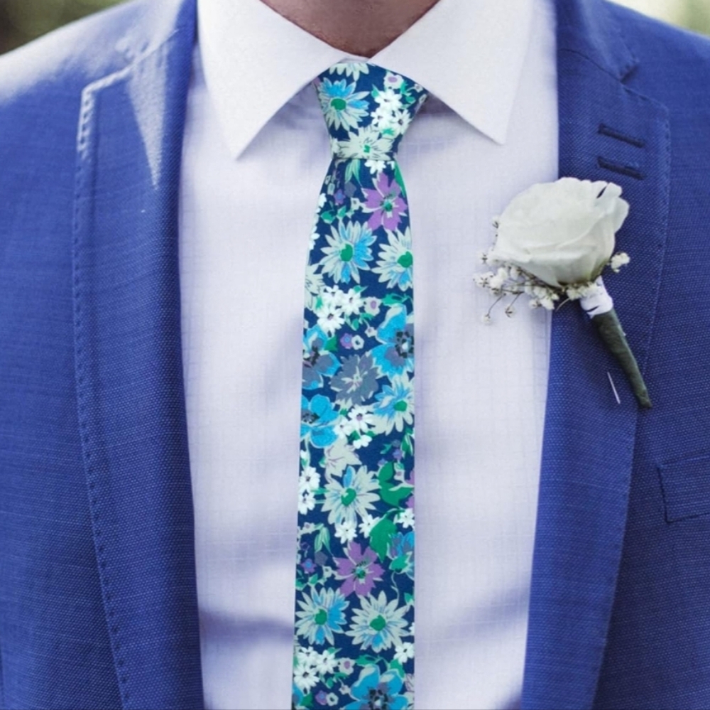 NEW! Bright Floral Neck Tie